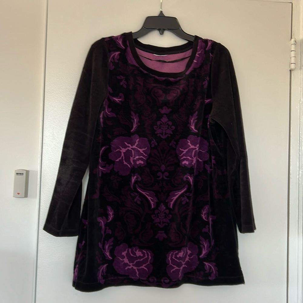 Velvet women’s top. Size L. Like new